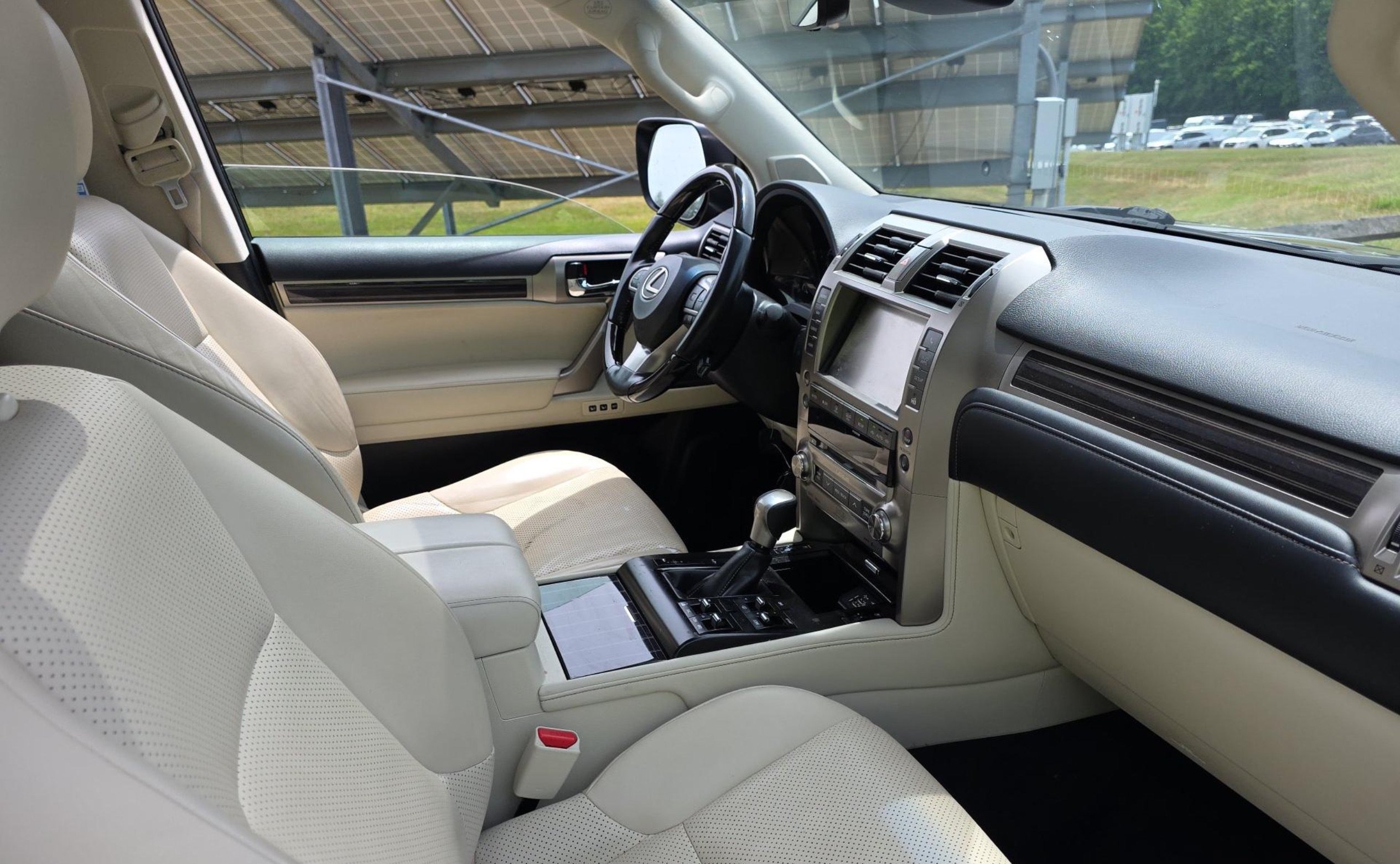 Used 2020 Lexus GX 460 Luxury w/ Accessory Package AWD/4WD image 6