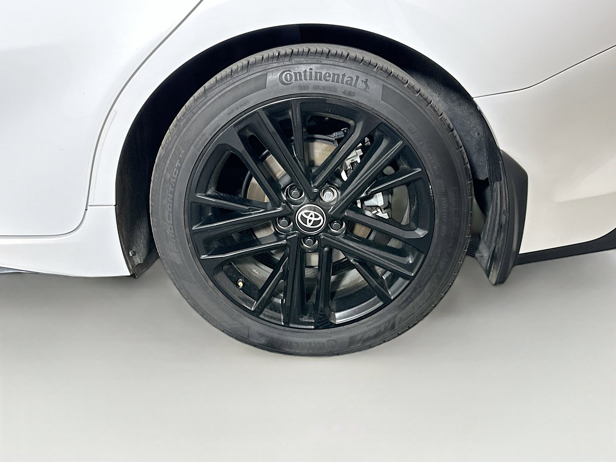 Used 2025 Toyota Camry SE w/ Convenience Package image 11