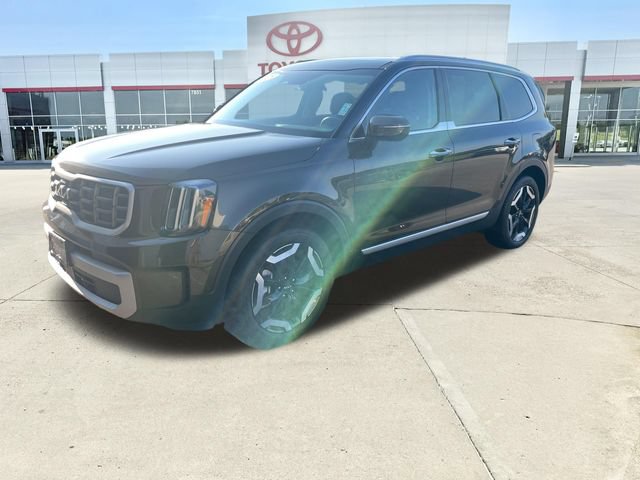 Used 2025 Kia Telluride S FWD image 7
