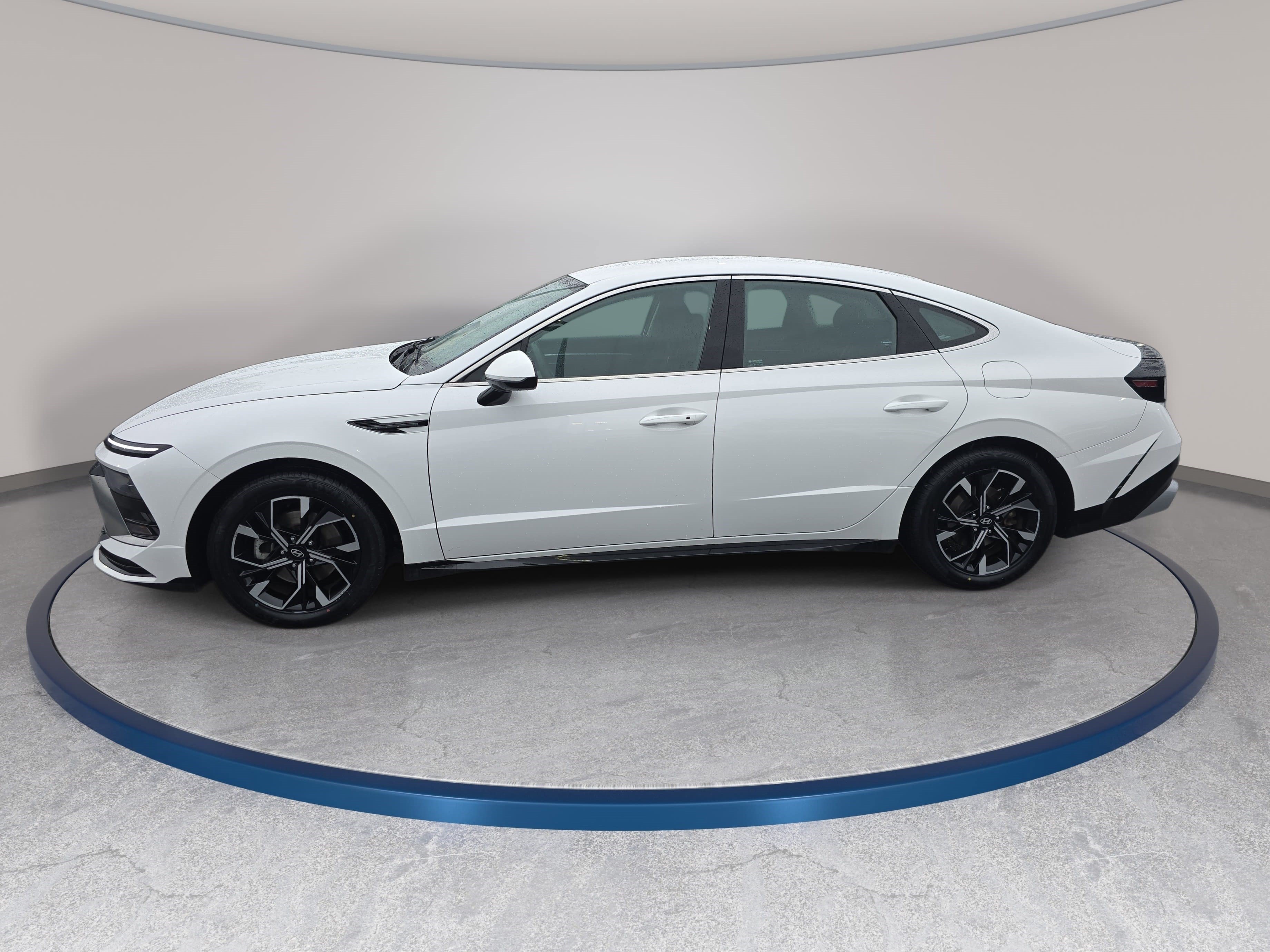 Used 2024 Hyundai Sonata SEL FWD image 8