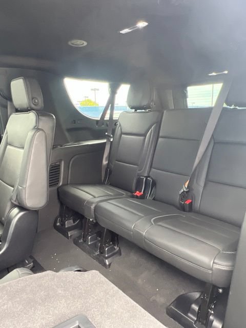 Used 2025 GMC Yukon XL Denali AWD/4WD image 28
