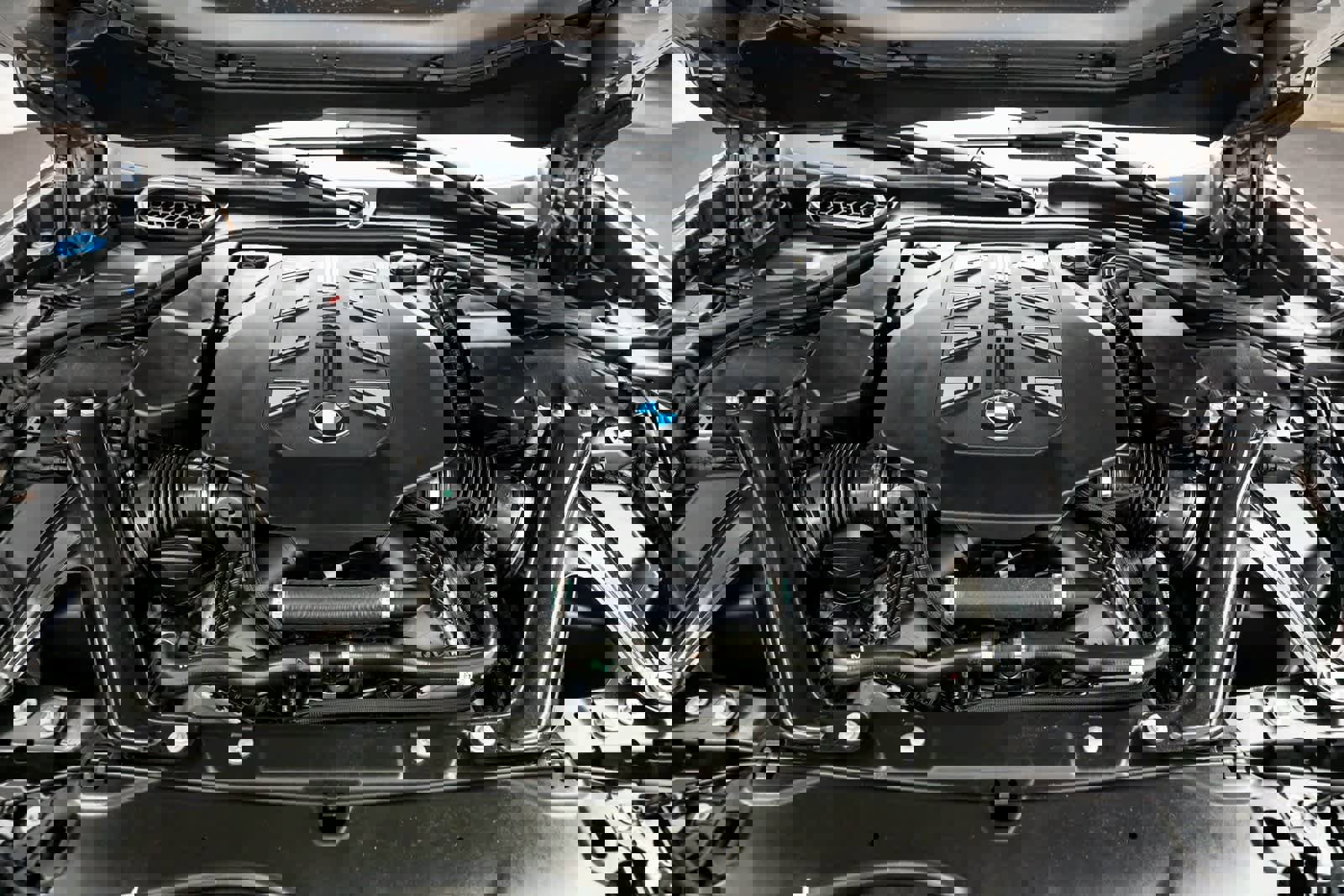 Used 2024 BMW 760i xDrive w/ Executive Package image 9