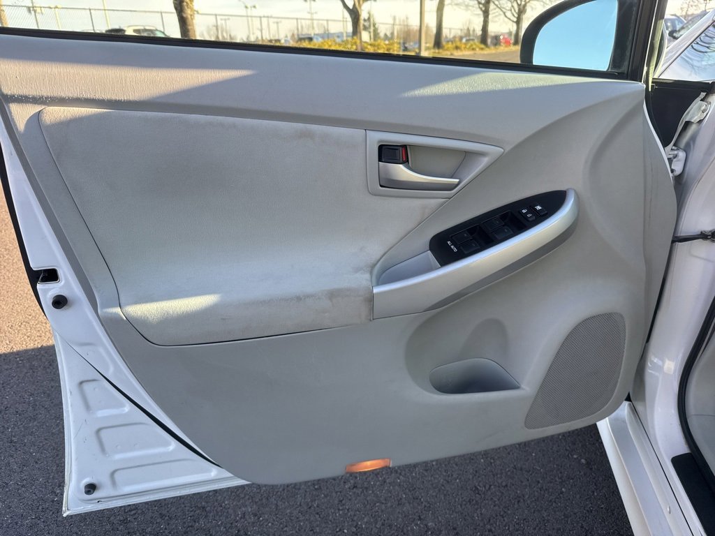 Used 2014 Toyota Prius Two image 12