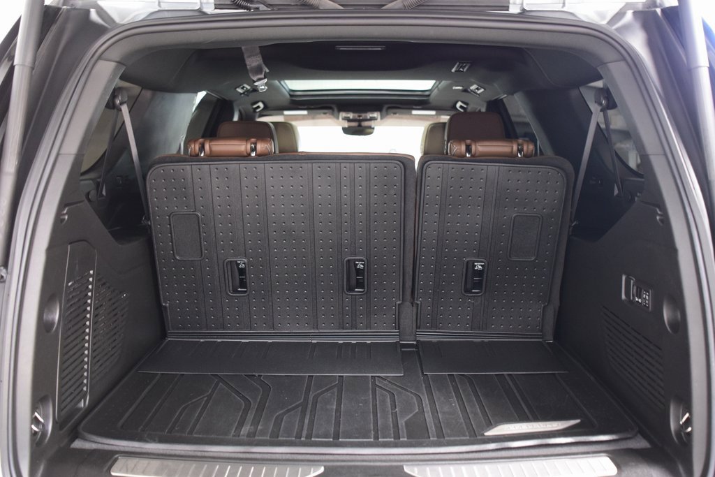 Used 2024 Chevrolet Suburban High Country image 22