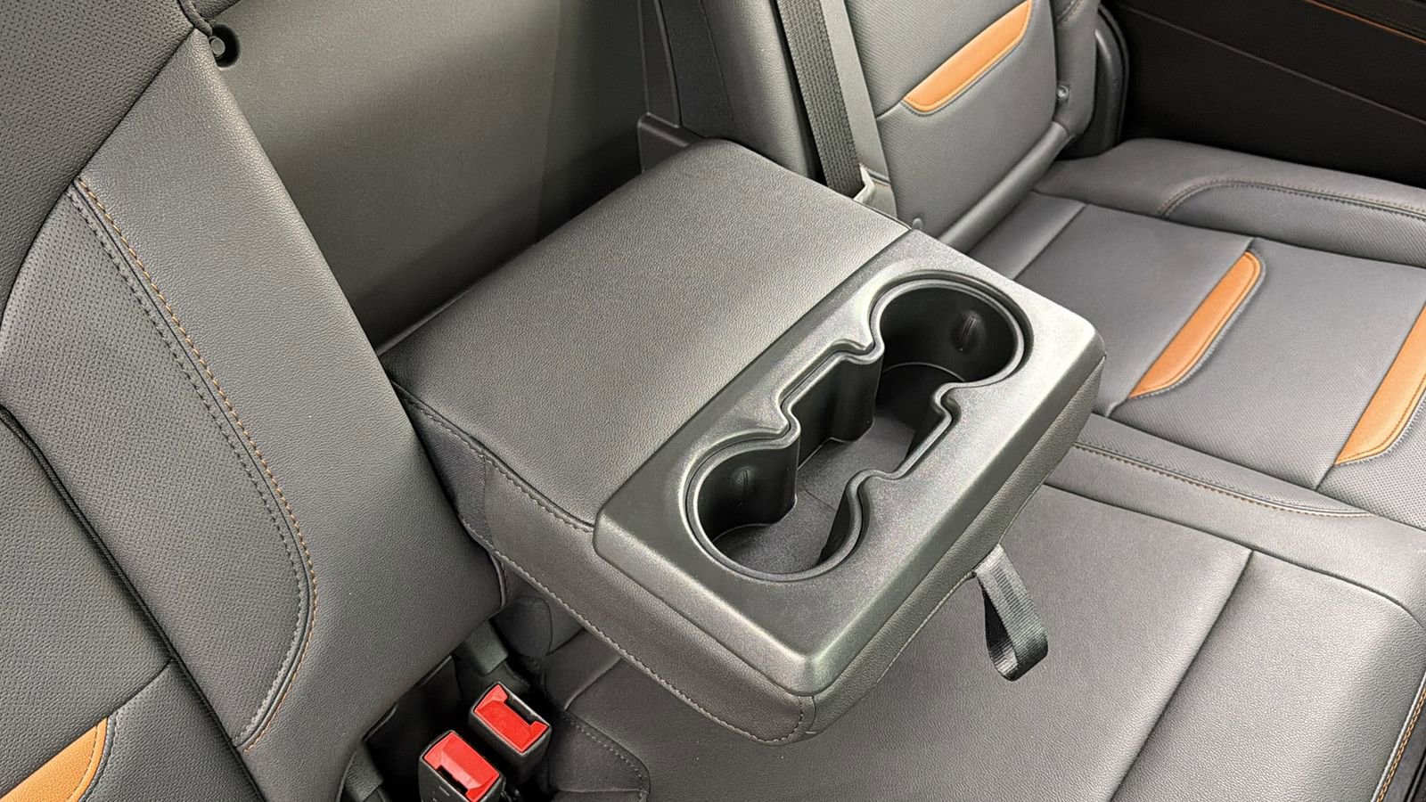 Used 2025 GMC Sierra 1500 AT4 w/ Technology Package image 44