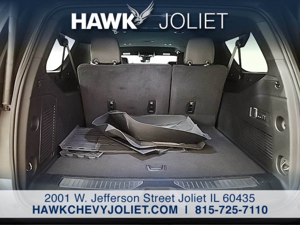 Used 2025 Chevrolet Suburban High Country AWD/4WD image 21