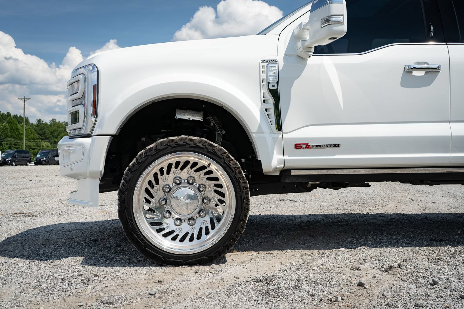 Used 2024 Ford F450 Platinum w/ FX4 Off-Road Package AWD/4WD image 12