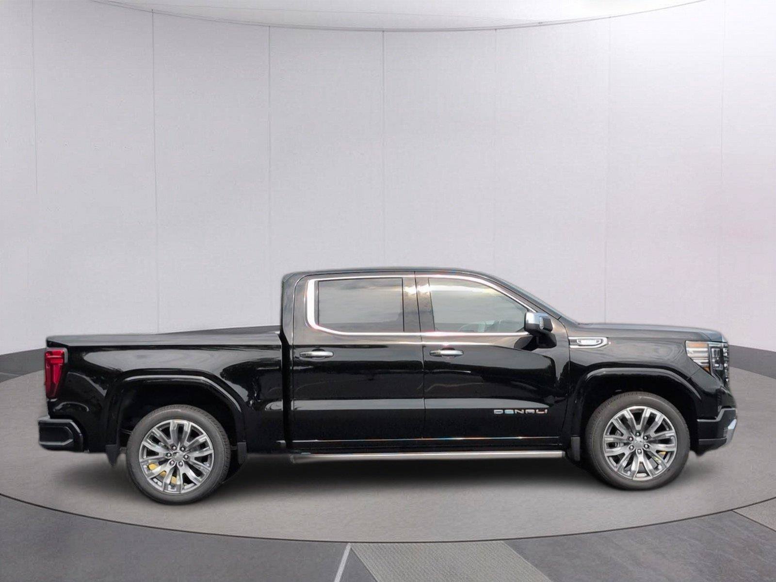 New 2026 GMC Sierra 1500 Denali w/ Denali Reserve Package AWD/4WD image 8