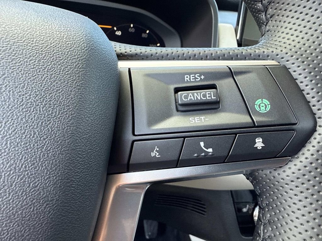 New 2025 Mitsubishi Outlander SE image 34