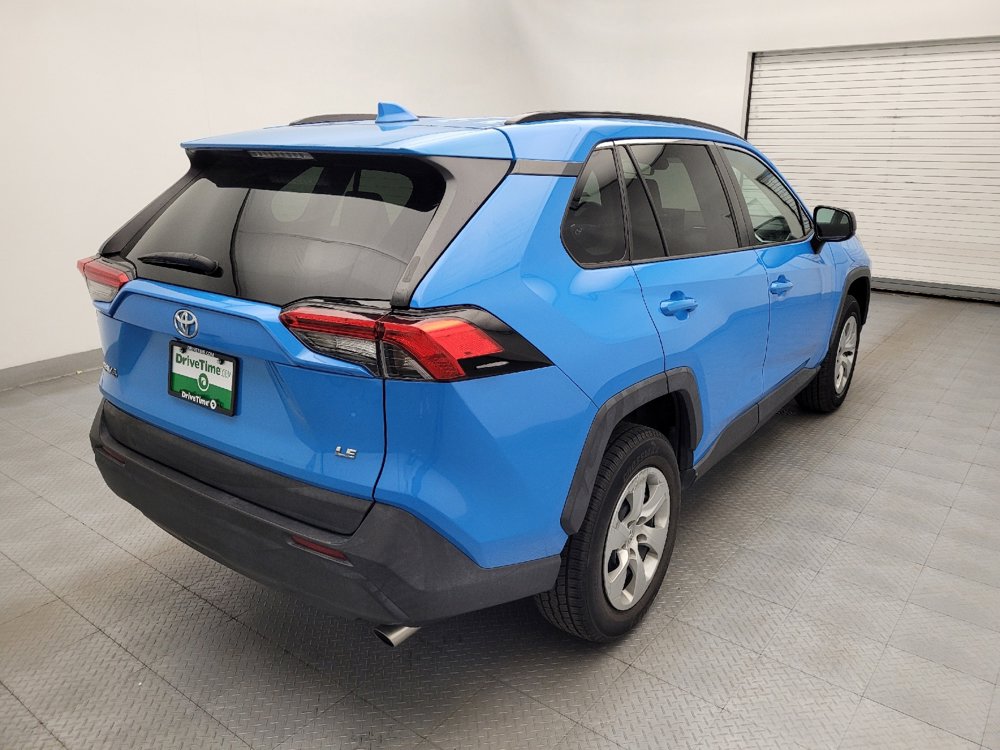 Used 2020 Toyota RAV4 LE image 9