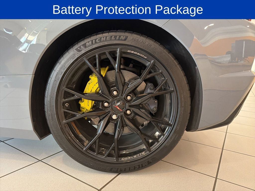 Used 2024 Chevrolet Corvette Stingray Preferred Conv w/ Stealth Interior Trim Package RWD image 9