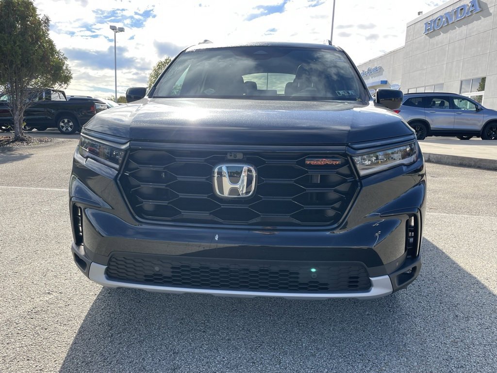 New 2025 Honda Pilot TrailSport image 8
