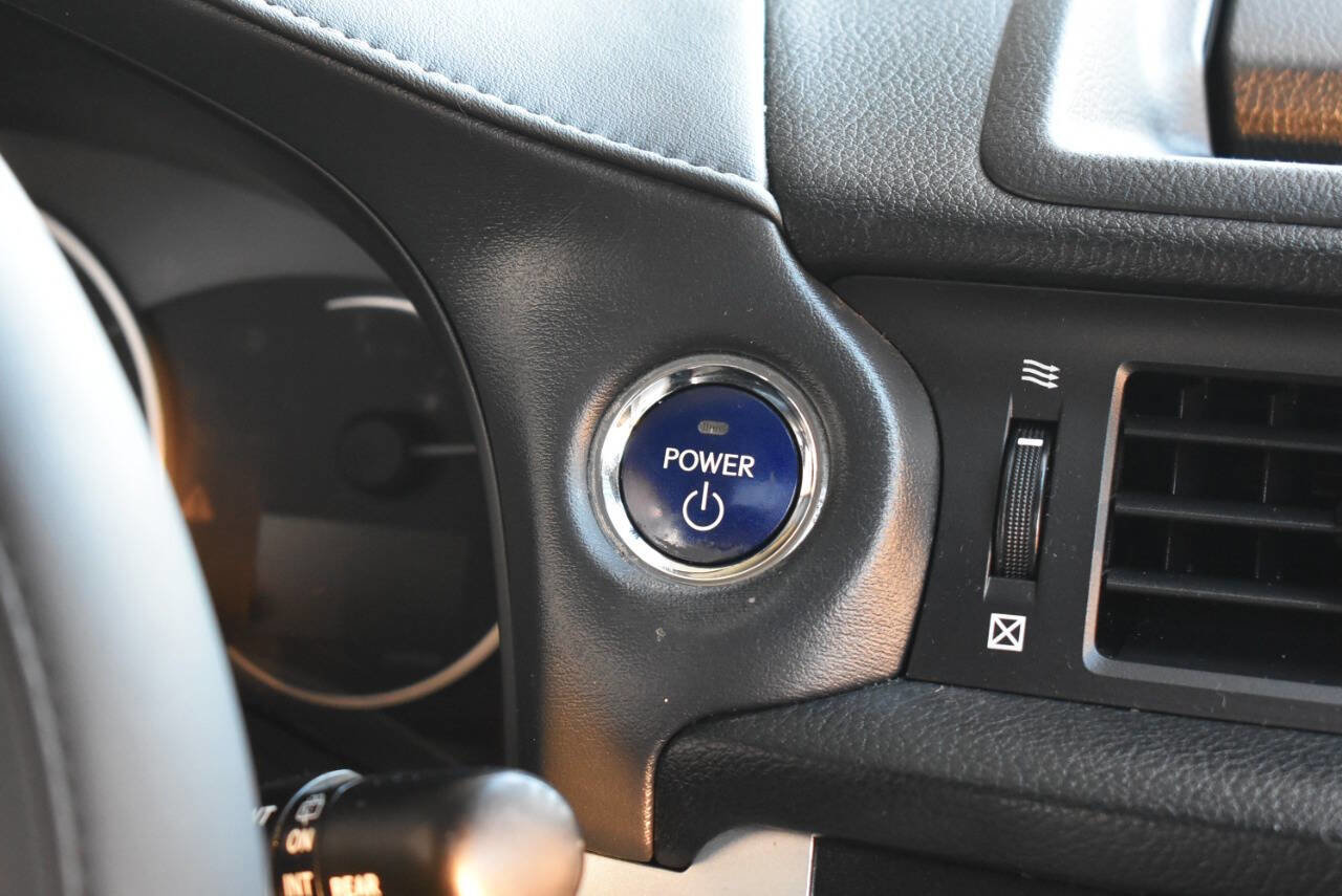 Used 2012 Lexus CT 200h Premium image 40