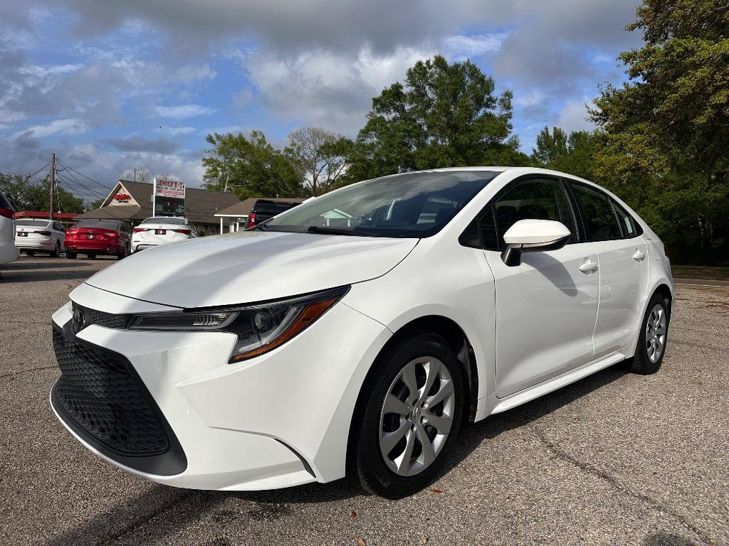 Used 2022 Toyota Corolla LE FWD image 5