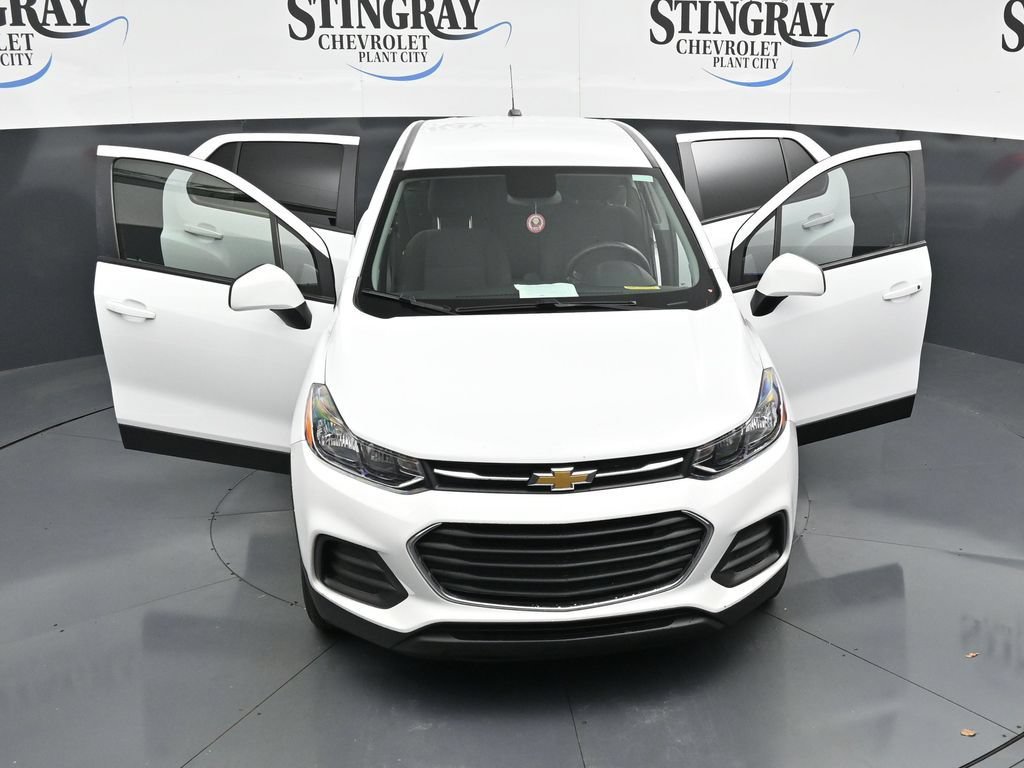 Used 2022 Chevrolet Trax LS w/ Tint and Cruise Package AWD/4WD image 34