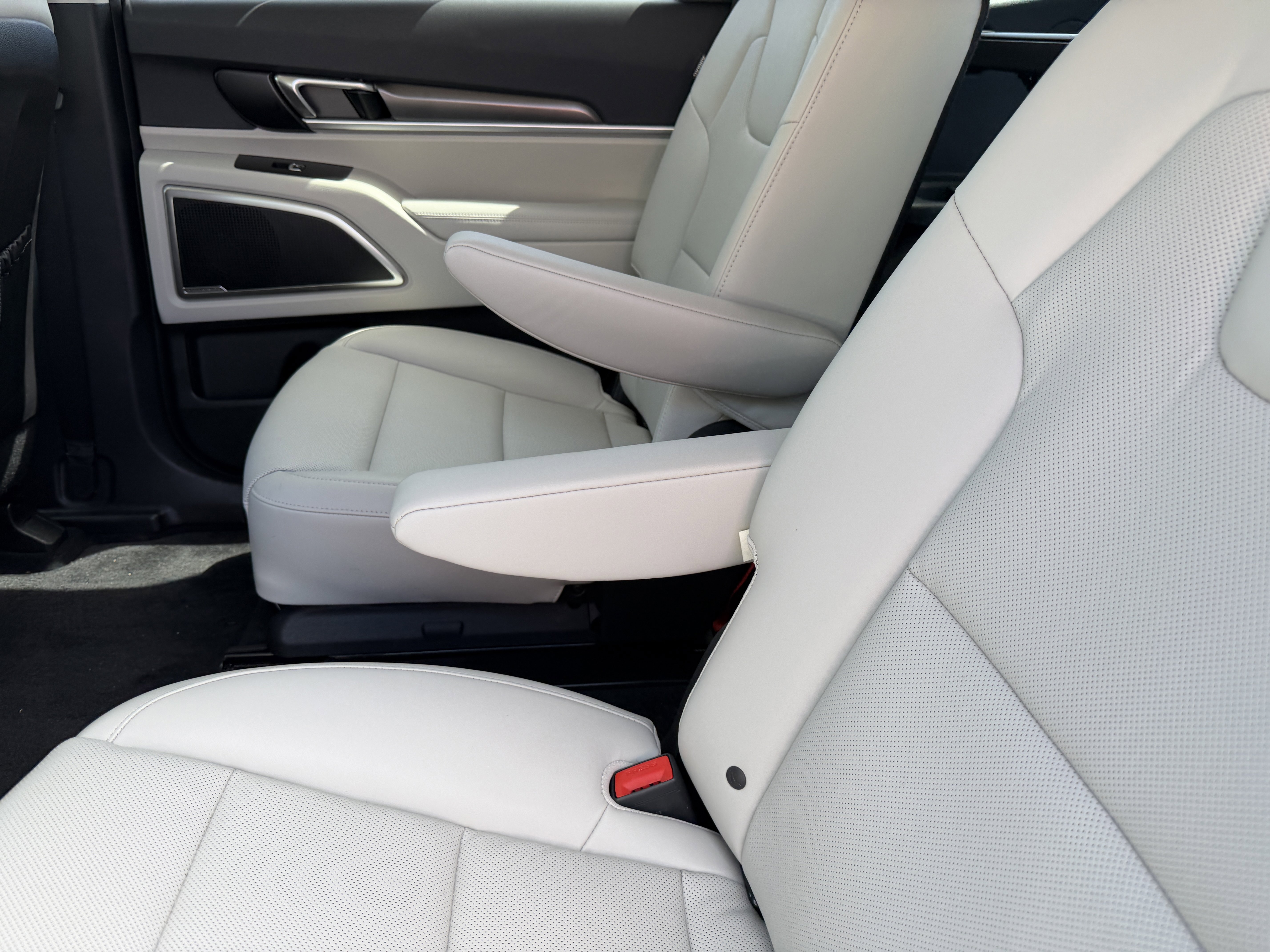 Certified 2023 Kia Telluride S image 17