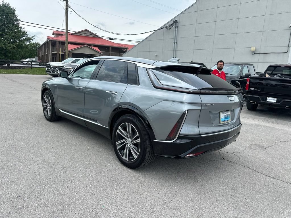 Used 2024 Cadillac Lyriq Luxury w/ LPO, Floor Liner Package RWD image 4