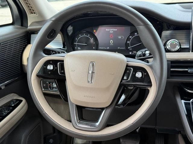 Used 2022 Lincoln Corsair FWD image 12