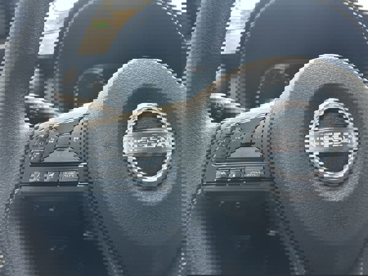 New 2025 Nissan Kicks Play S image 25