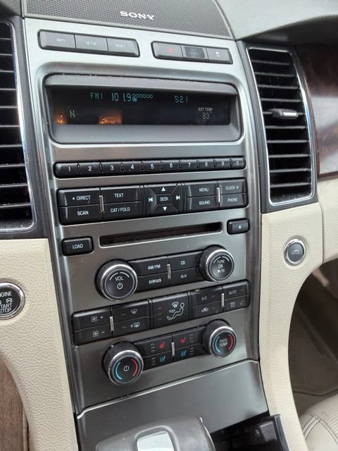 Used 2010 Ford Taurus Limited FWD image 17