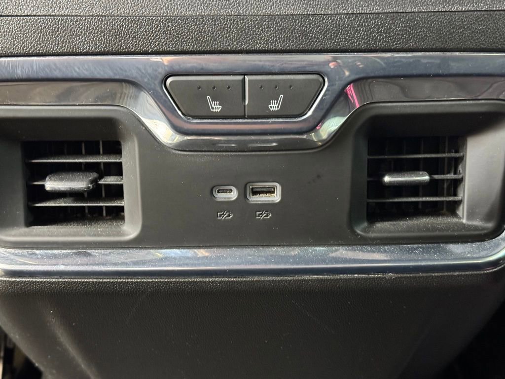 Used 2024 GMC Sierra 2500 Denali Ultimate AWD/4WD image 19