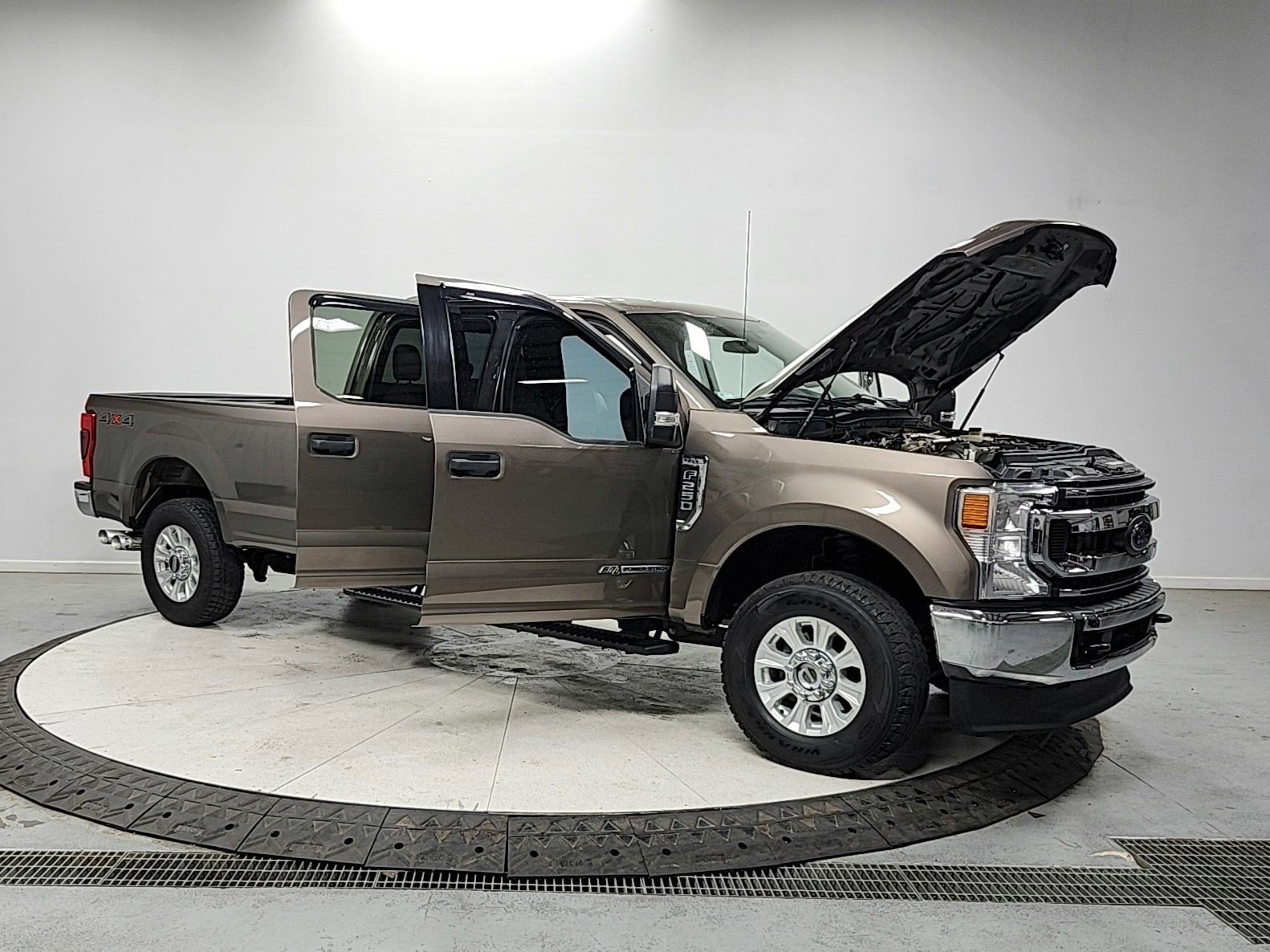 Used 2021 Ford F250 XLT image 9