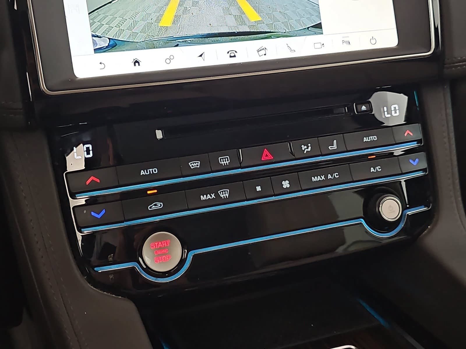 Used 2018 Jaguar F-PACE Portfolio AWD/4WD image 24