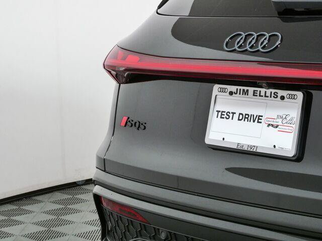 New 2026 Audi SQ5 Prestige AWD/4WD image 38