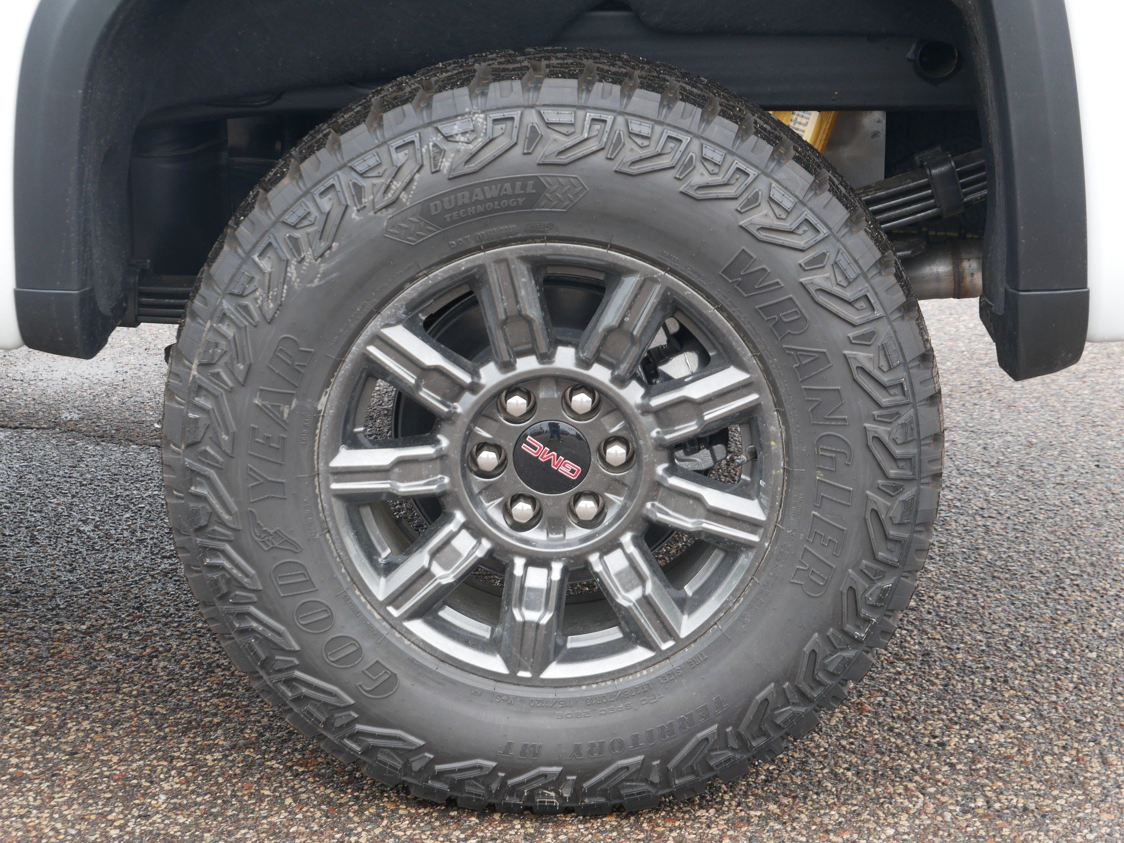 New 2026 GMC Sierra 1500 AT4X w/ LPO, Black Badging Package AWD/4WD image 3