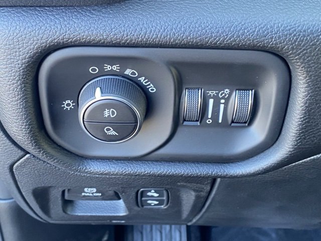 New 2026 RAM 1500 4x4 Crew Cab image 25