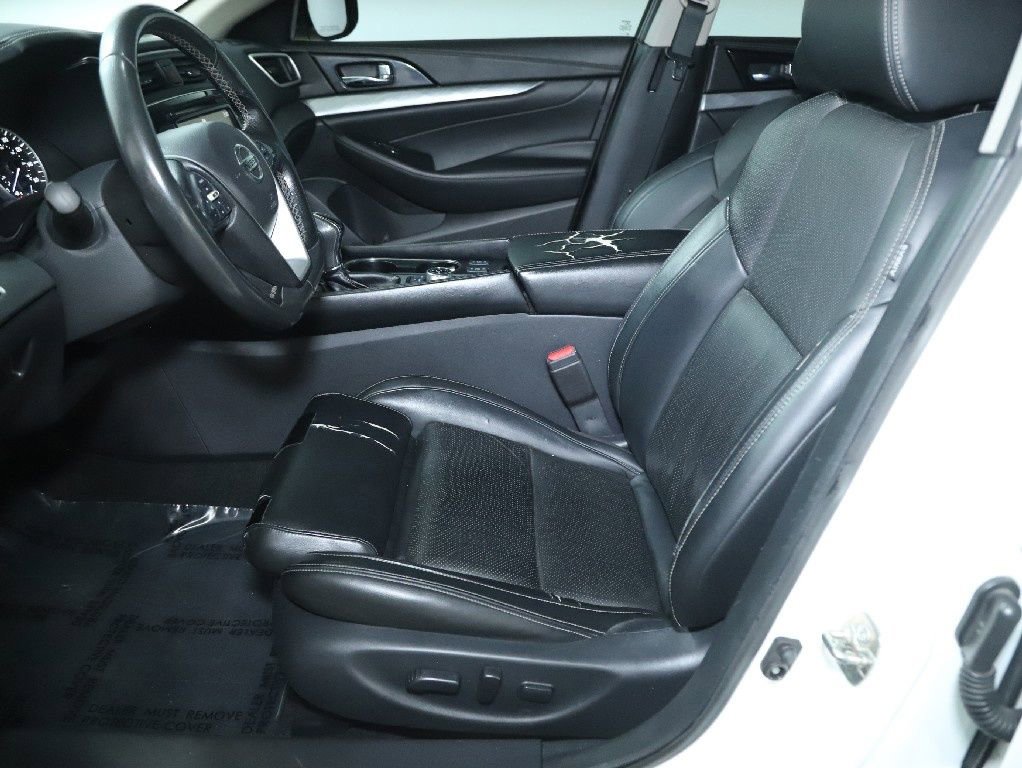 Used 2017 Nissan Maxima 3.5 SV w/ Interior Lighting Package image 18