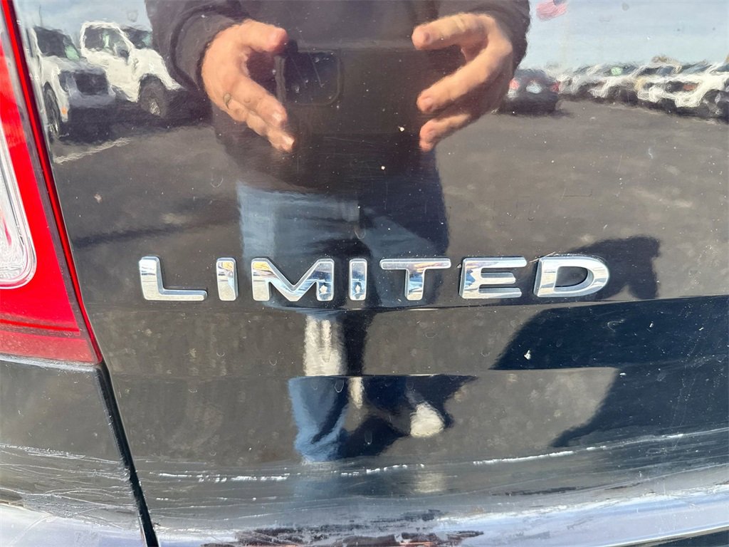 Used 2013 Ford Explorer Limited image 27