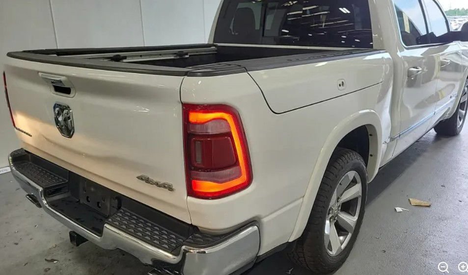 Used 2022 RAM 1500 Limited w/ Off Road Group AWD/4WD image 3