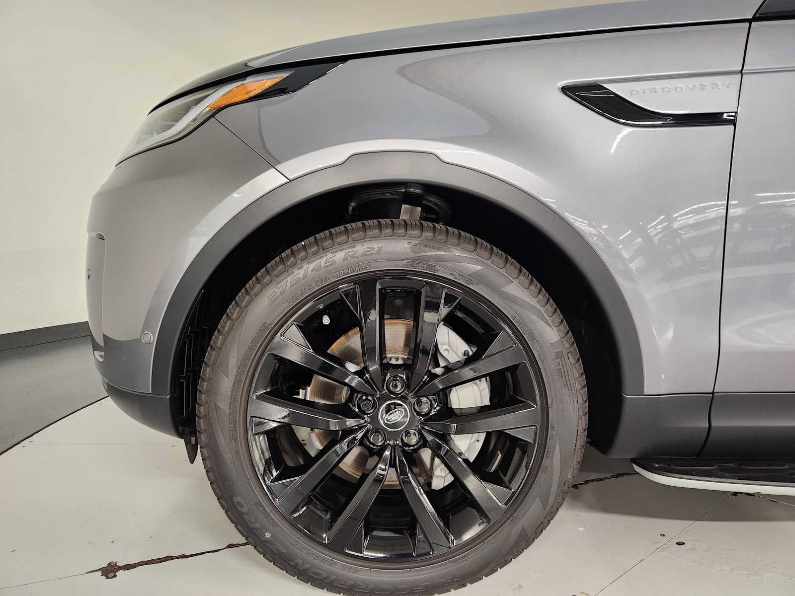 Used 2026 Land Rover Discovery S AWD/4WD image 11