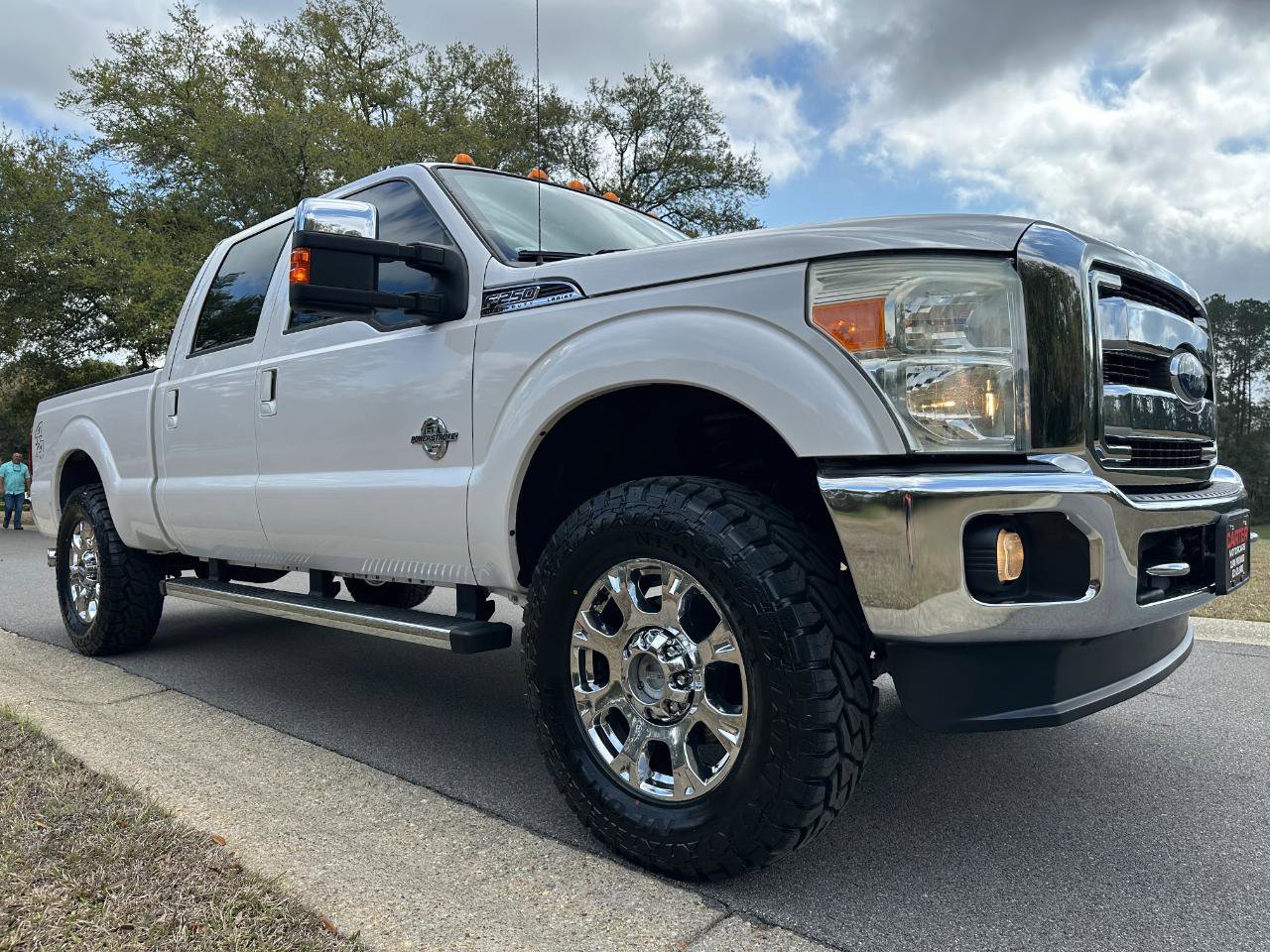 Used 2016 Ford F250 Lariat w/ Chrome Package image 3