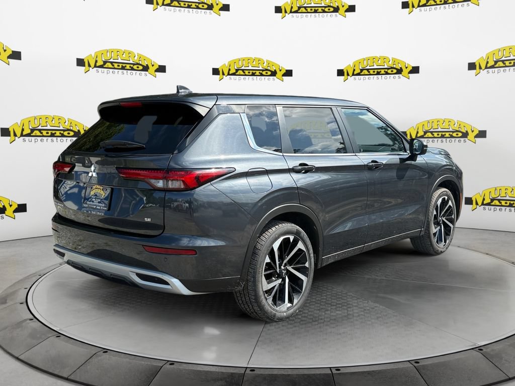 Used 2024 Mitsubishi Outlander SE FWD image 5