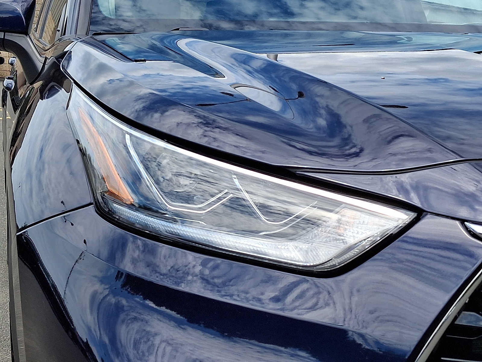 Used 2021 Toyota Highlander Limited AWD/4WD image 9