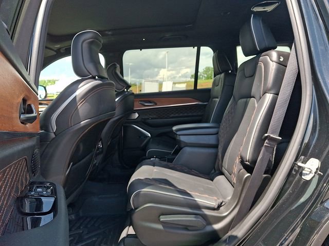 Used 2022 Jeep Grand Cherokee L Summit AWD/4WD image 10