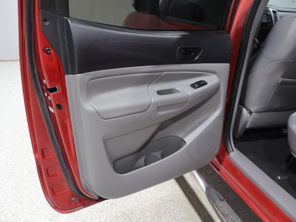 Used 2014 Toyota Tacoma PreRunner w/ TRD Sport Package RWD image 18