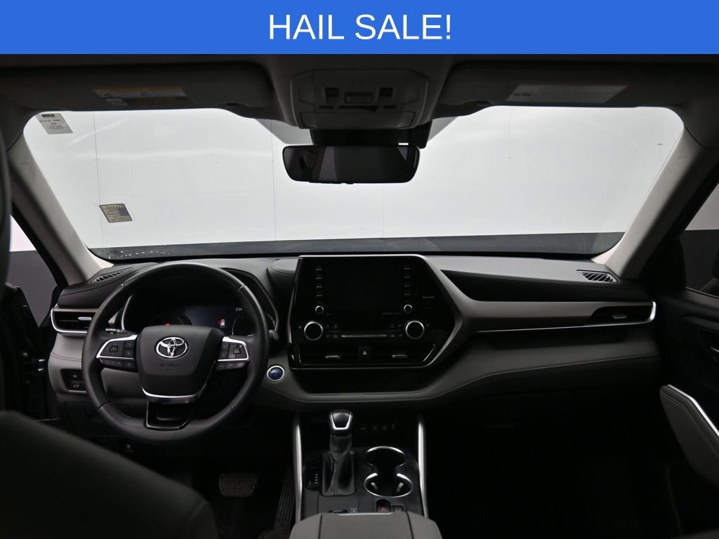 Certified 2020 Toyota Highlander XLE image 28