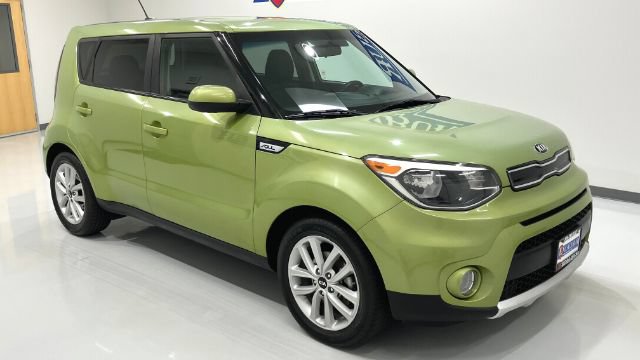 Used 2018 Kia Soul + FWD image 13
