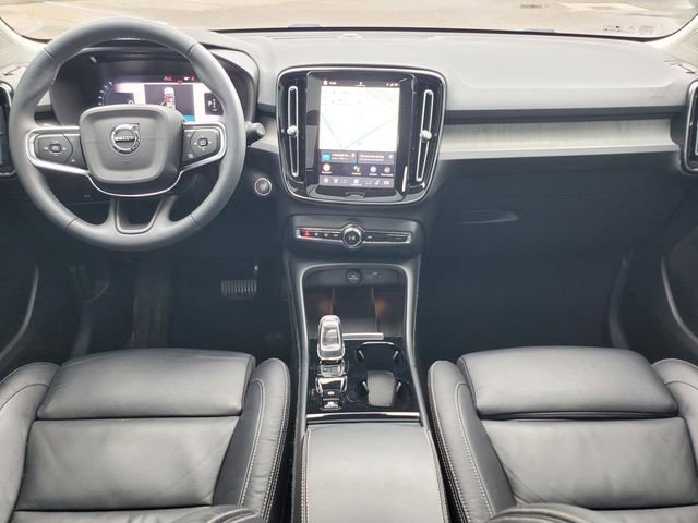 Certified 2023 Volvo XC40 B5 Plus w/ Driver Assist Package AWD/4WD image 28