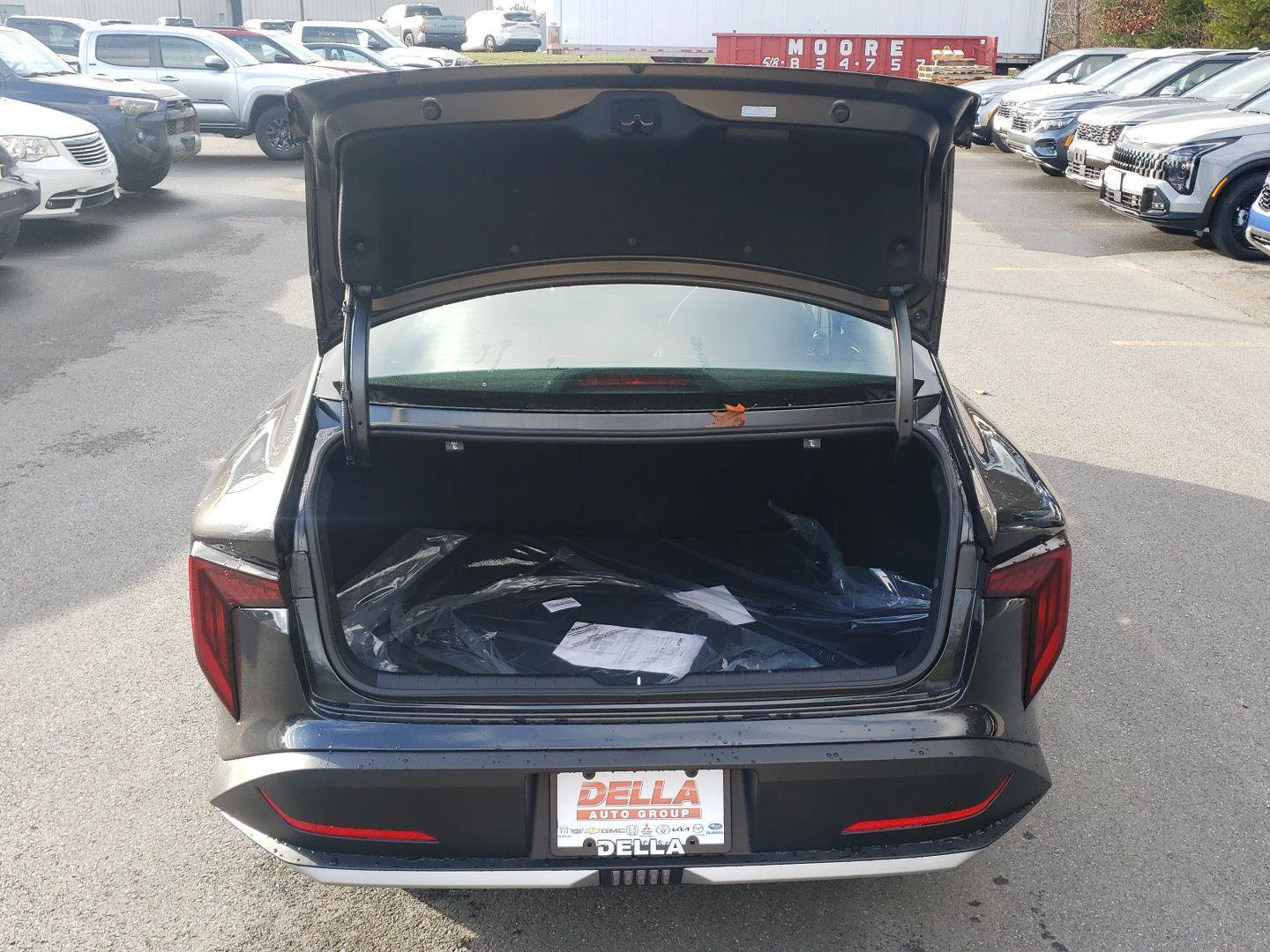 New 2025 Kia K4 LXS image 26