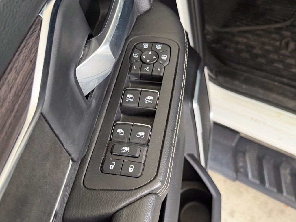 Used 2025 RAM 3500 Laramie w/ Night Edition AWD/4WD image 42