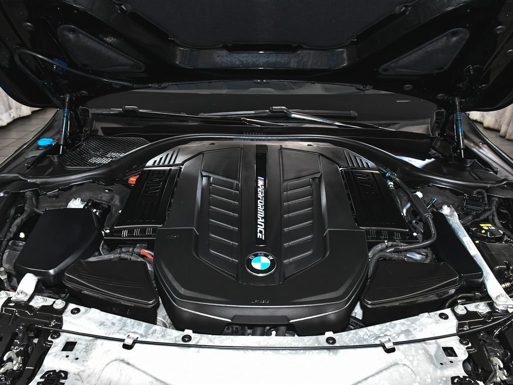 Used 2022 BMW M760i xDrive w/ Luxury Rear Seating Package AWD/4WD image 83