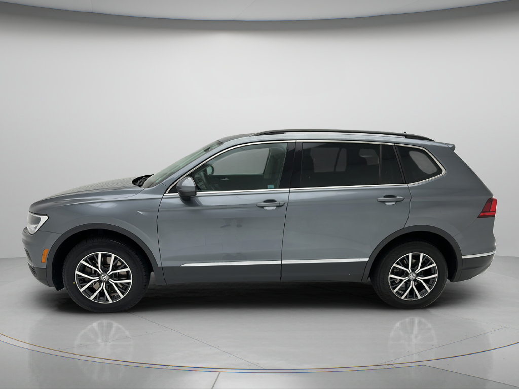Used 2020 Volkswagen Tiguan SE w/ Panoramic Sunroof Package AWD/4WD image 8