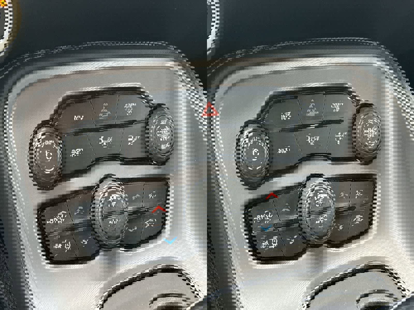 Used 2023 Dodge Challenger SXT w/ Plus Package image 23