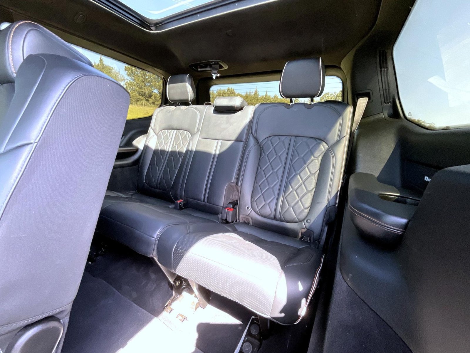Used 2022 Jeep Grand Wagoneer Series III w/ Flexible Seating Group AWD/4WD image 21