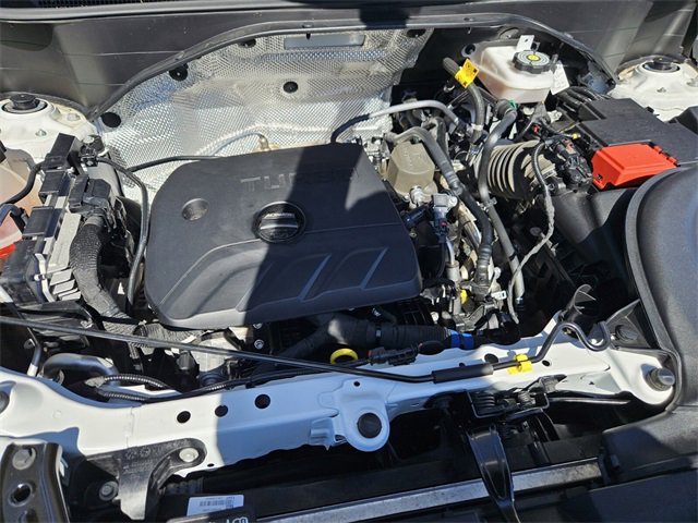 Used 2024 Buick Encore GX Sport Touring image 17