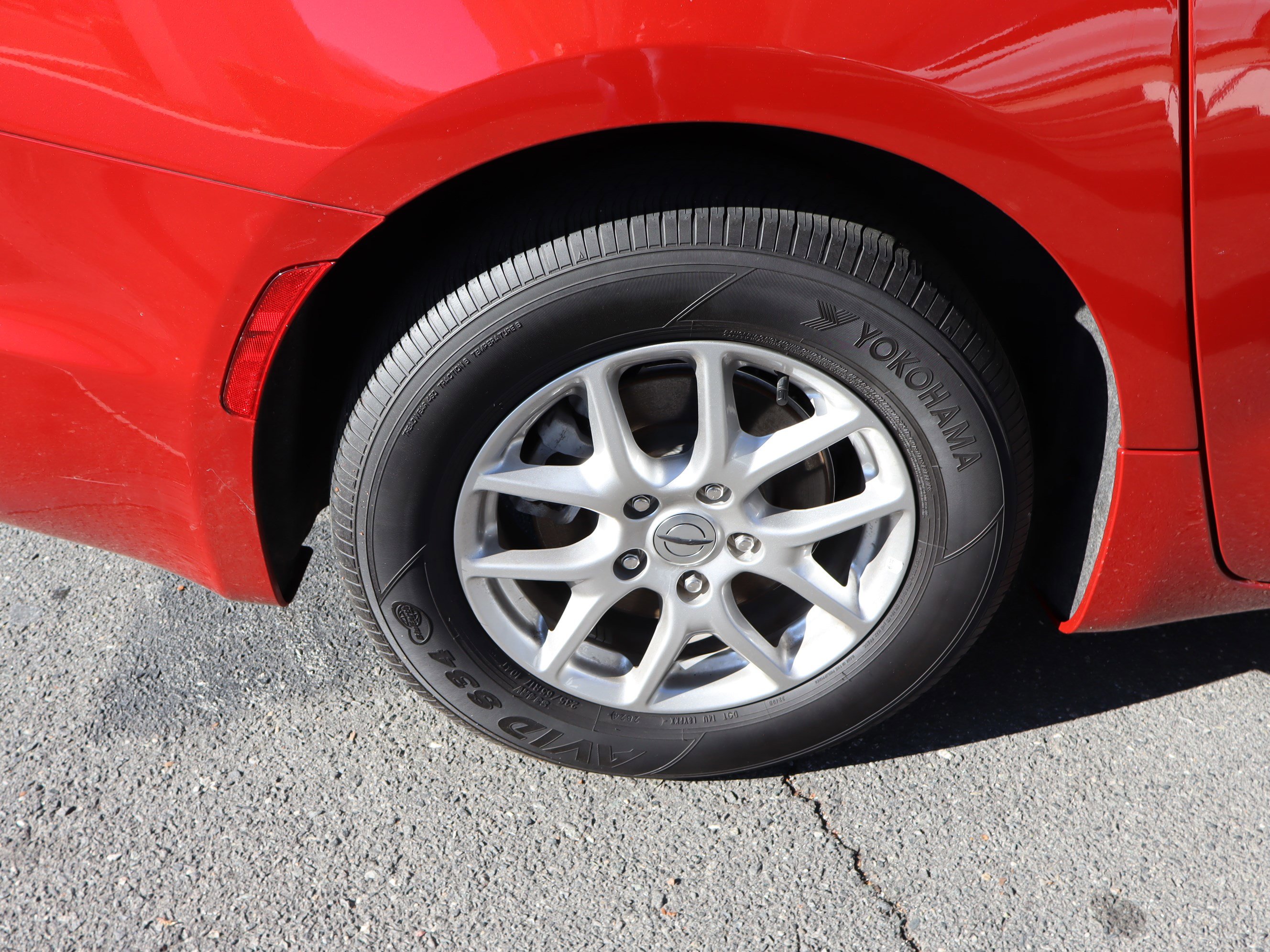 Used 2025 Chrysler Pacifica Select image 37